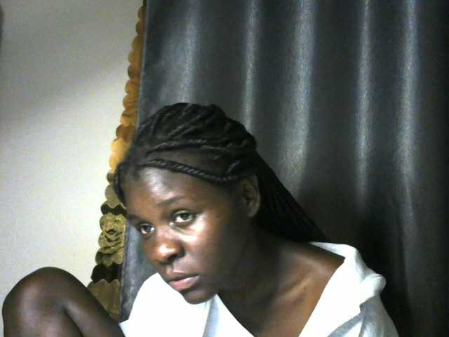 Little-queen live cam on BongaCams