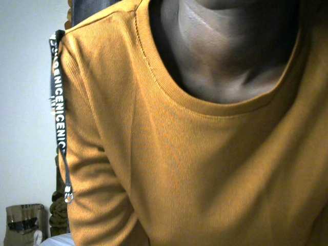 Little-queen live cam on BongaCams