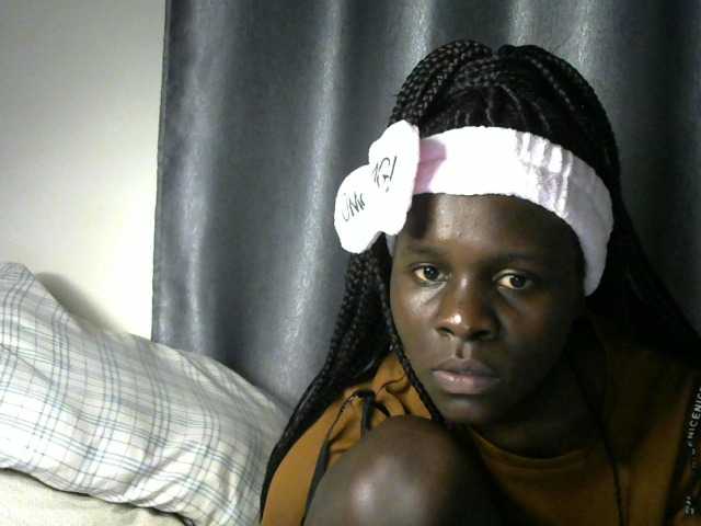 Little-queen live cam on BongaCams