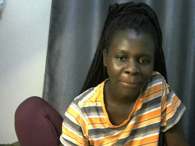 Little-queen live cam on BongaCams