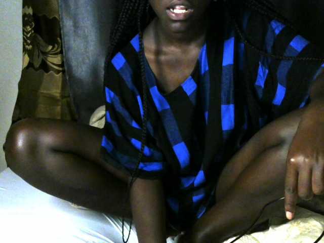 Little-queen live cam on BongaCams