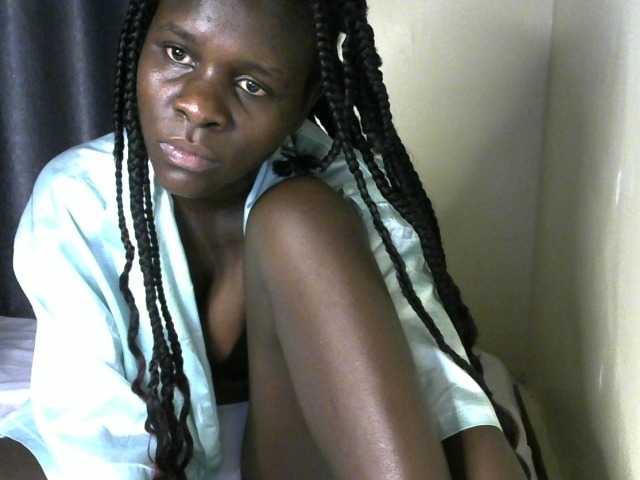 Little-queen live cam on BongaCams