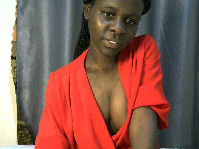 Little-queen live cam on BongaCams