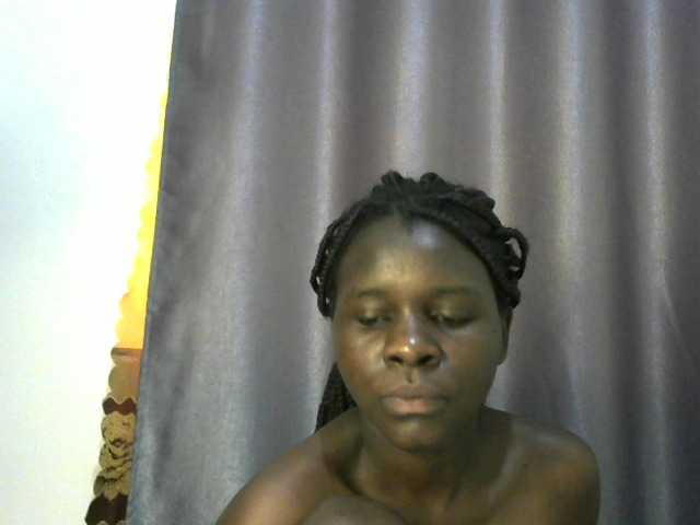 Little-queen live cam on BongaCams