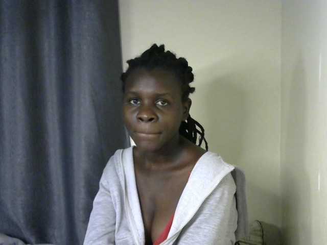 Little-queen live cam on UnifiedCams