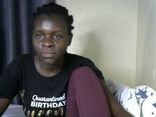 Little-queen live cam on BongaCams