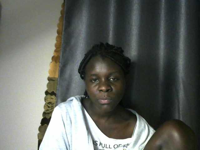 Little-queen live cam on BongaCams