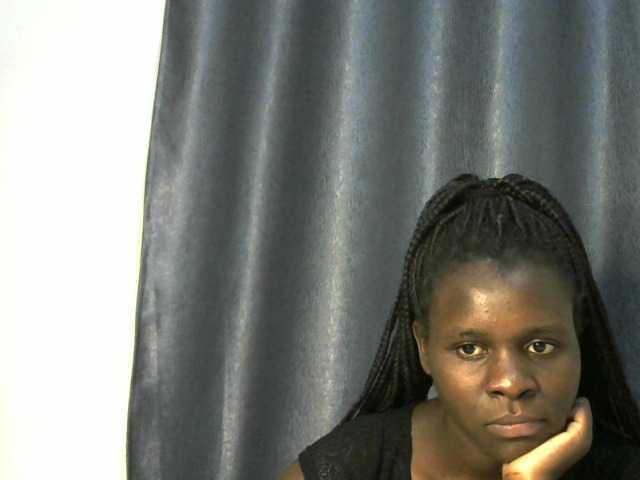 Little-queen live cam on BongaCams