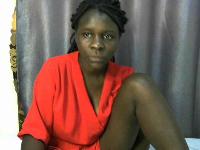 Little-queen live cam on BongaCams