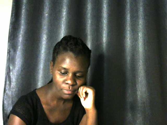 Little-queen live cam on BongaCams