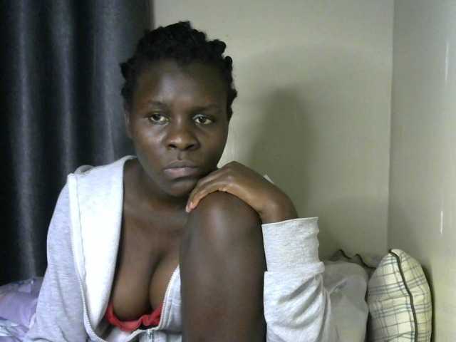 Little-queen live cam on BongaCams
