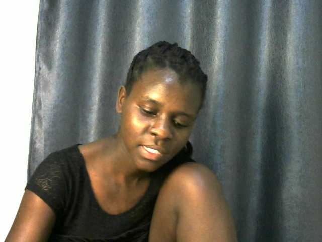 Little-queen live cam on BongaCams