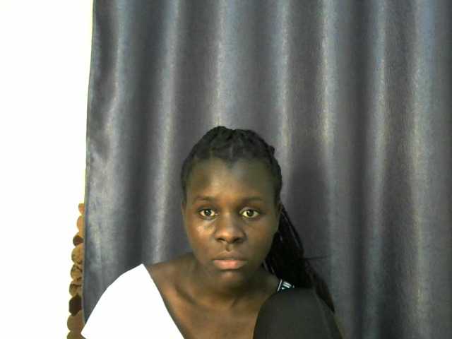Little-queen live cam on BongaCams