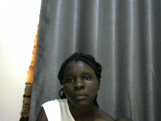 Little-queen live cam on BongaCams
