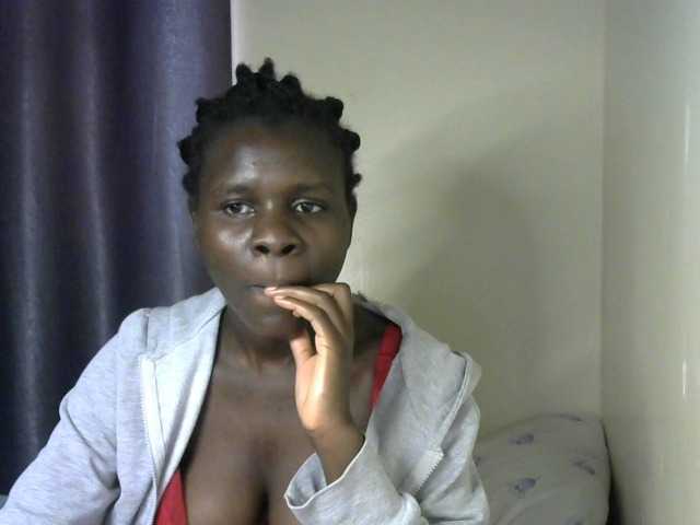 Little-queen live cam on UnifiedCams