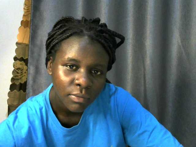 Little-queen live cam on BongaCams