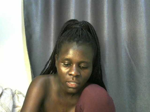 Little-queen live cam on BongaCams