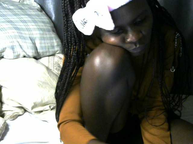 Little-queen live cam on BongaCams