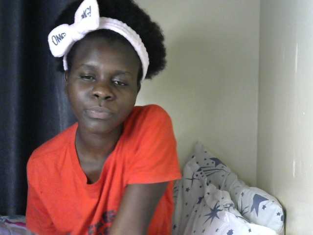 Little-queen live cam on BongaCams