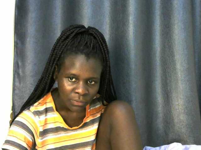Little-queen live cam on BongaCams