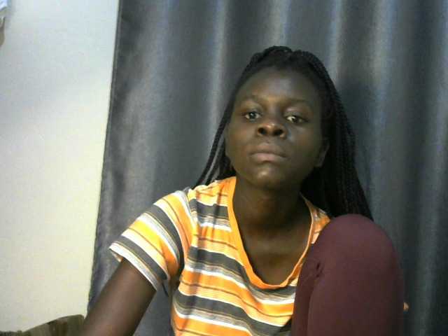 Little-queen live cam on BongaCams