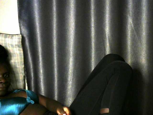 Little-queen live cam on BongaCams