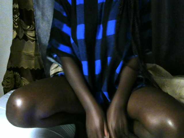Little-queen live cam on BongaCams
