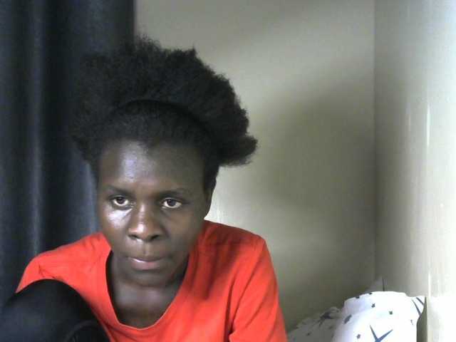 Little-queen live cam on BongaCams