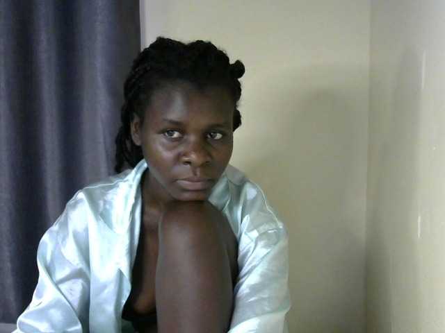 Little-queen live cam on BongaCams