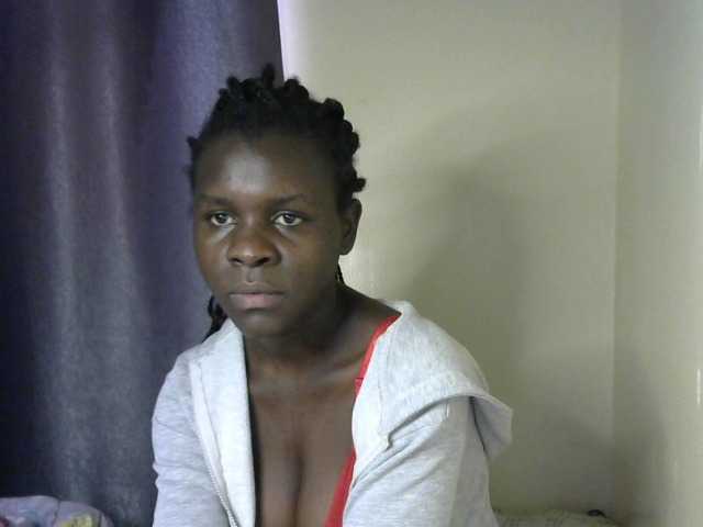Little-queen live cam on BongaCams