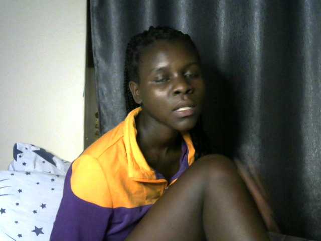 Little-queen live cam on BongaCams