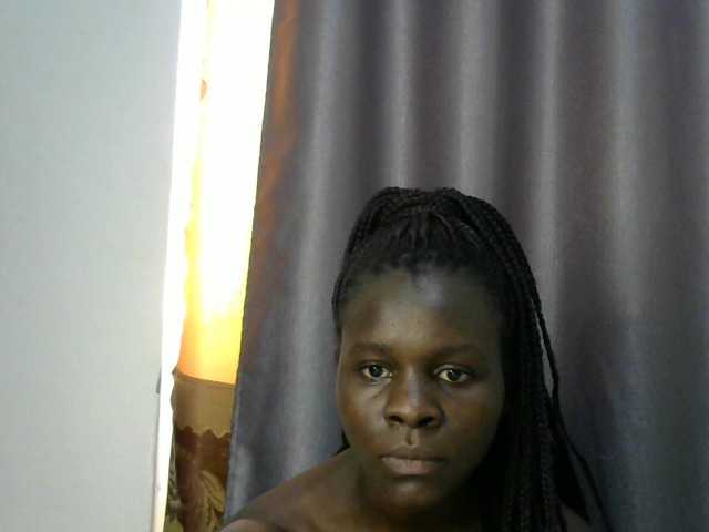 Little-queen live cam on BongaCams