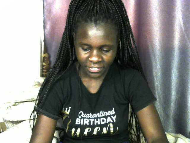 Little-queen webcam