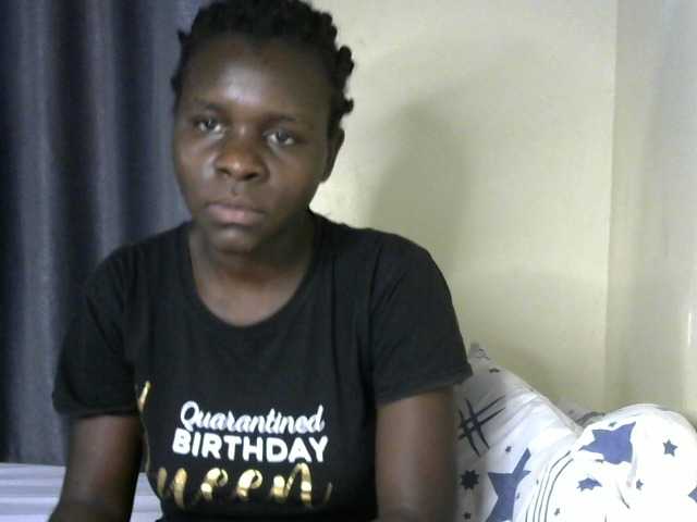 Little-queen live cam on BongaCams