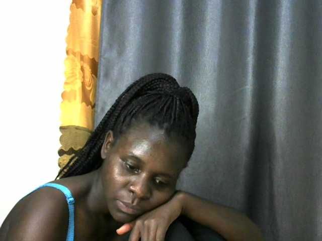 Little-queen live cam on BongaCams
