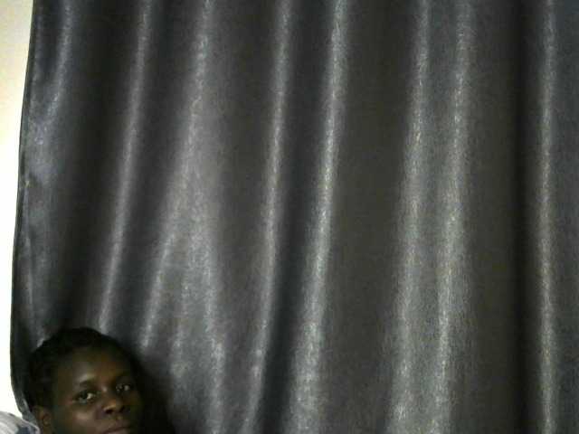 Little-queen live cam on BongaCams
