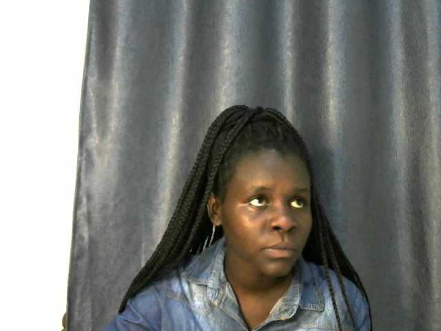 Little-queen live cam on BongaCams