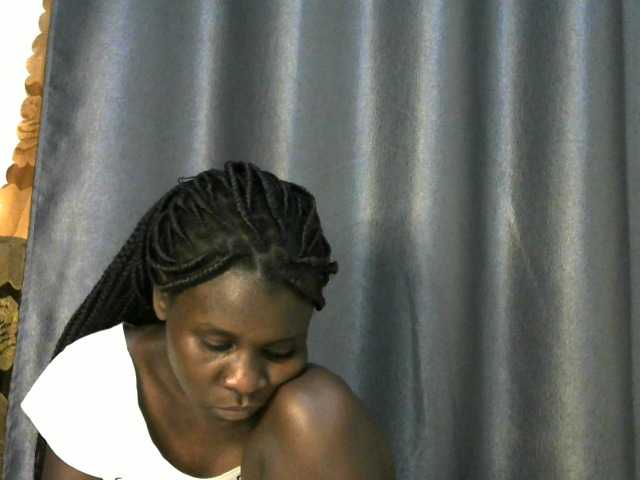 Little-queen live cam on BongaCams