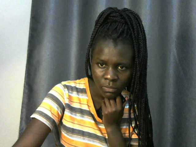 Little-queen live cam on BongaCams