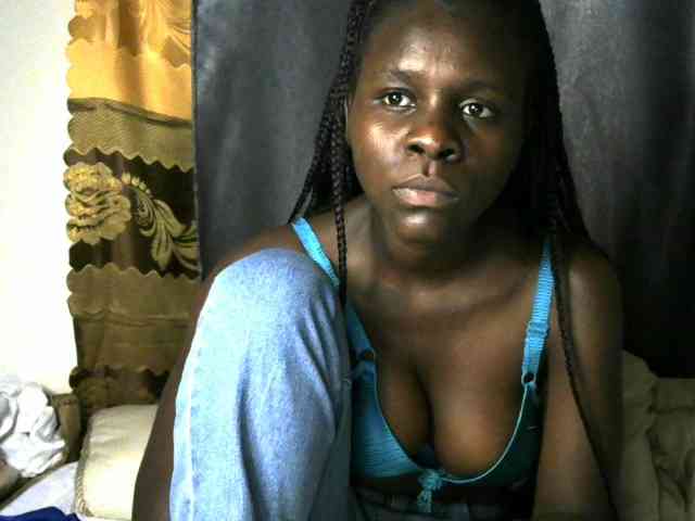 Little-queen webcam