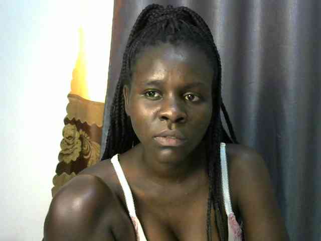 Little-queen webcam