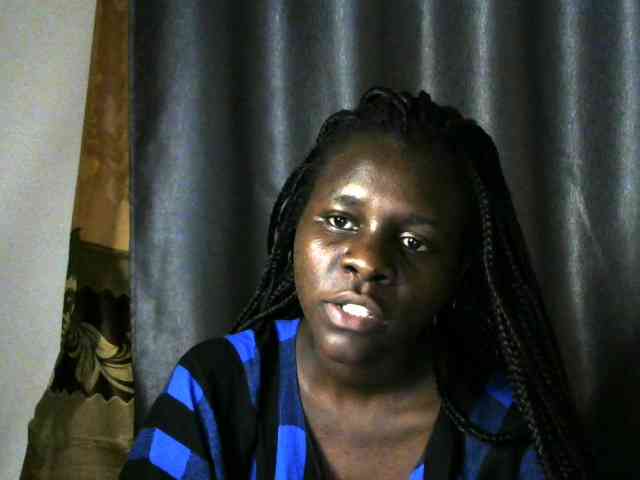 Little-queen webcam