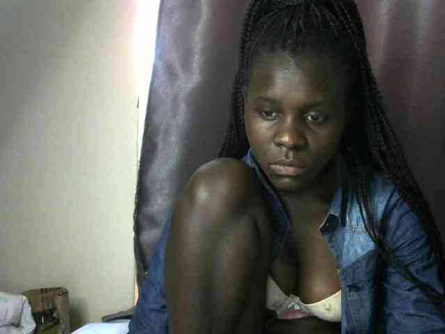 Little-queen webcam