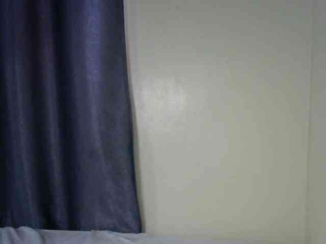Little-queen webcam