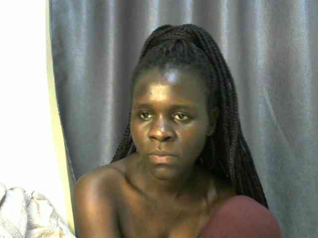 Little-queen webcam