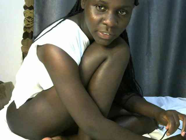 Little-queen webcam