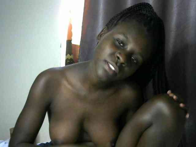 Little-queen webcam