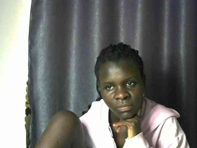 Little-queen webcam
