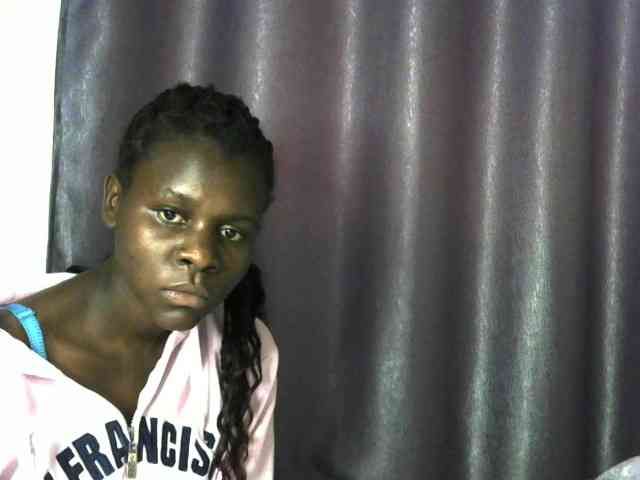 Little-queen webcam