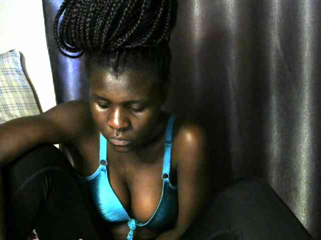 Little-queen webcam